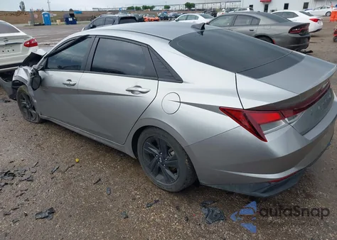 2021 Hyundai Elantra Sel z USA, uszkodzony, nr VIN 5NPLM4AG1MH030055